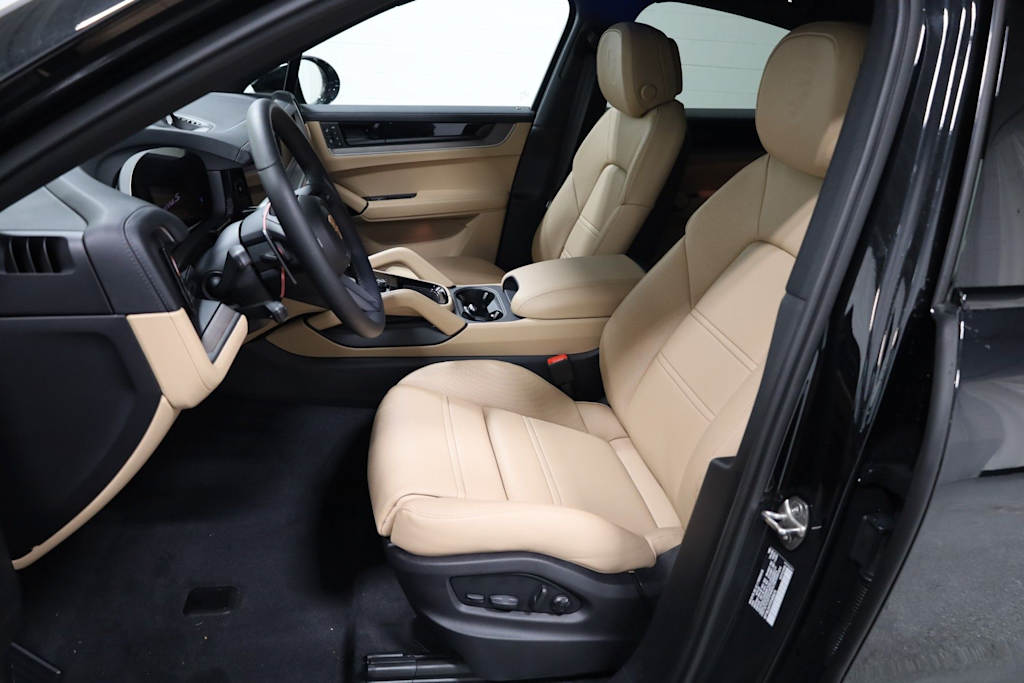 Thumbnail: 2026 Porsche Cayenne - 11
