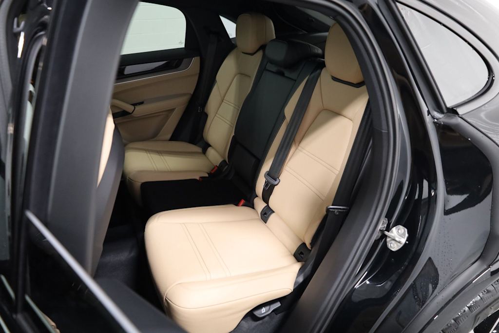 Thumbnail: 2026 Porsche Cayenne - 13