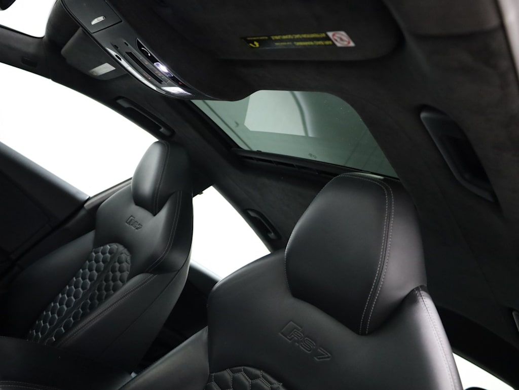 Thumbnail: 2014 Audi RS 7 - 29