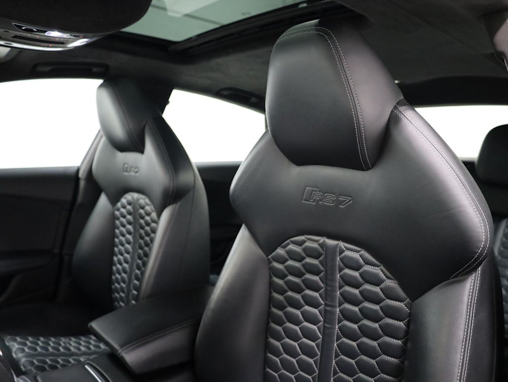Thumbnail: 2014 Audi RS 7 - 12
