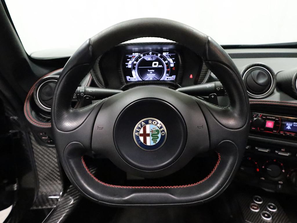 Thumbnail: 2016 Alfa Romeo 4C - 13
