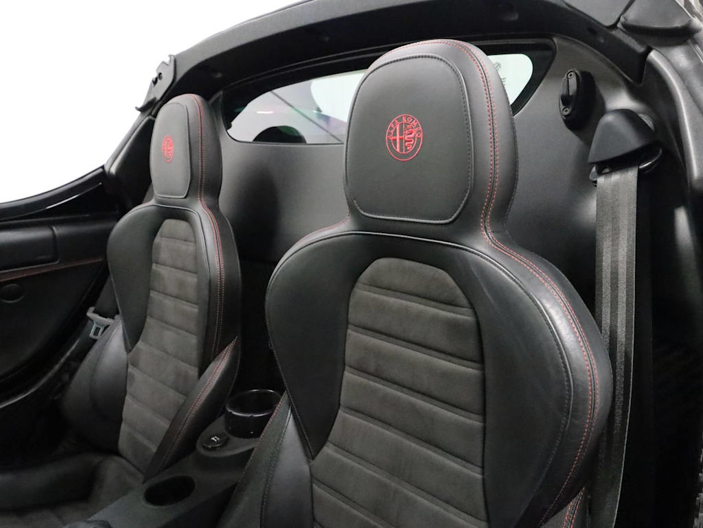 Thumbnail: 2016 Alfa Romeo 4C - 12