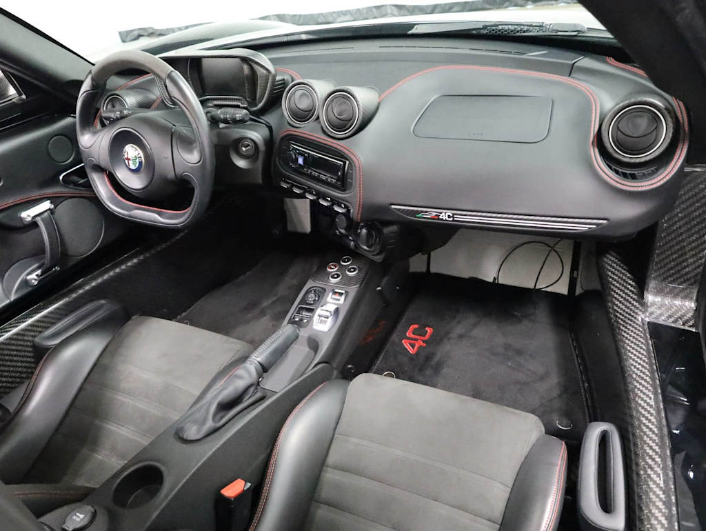 Thumbnail: 2016 Alfa Romeo 4C - 9