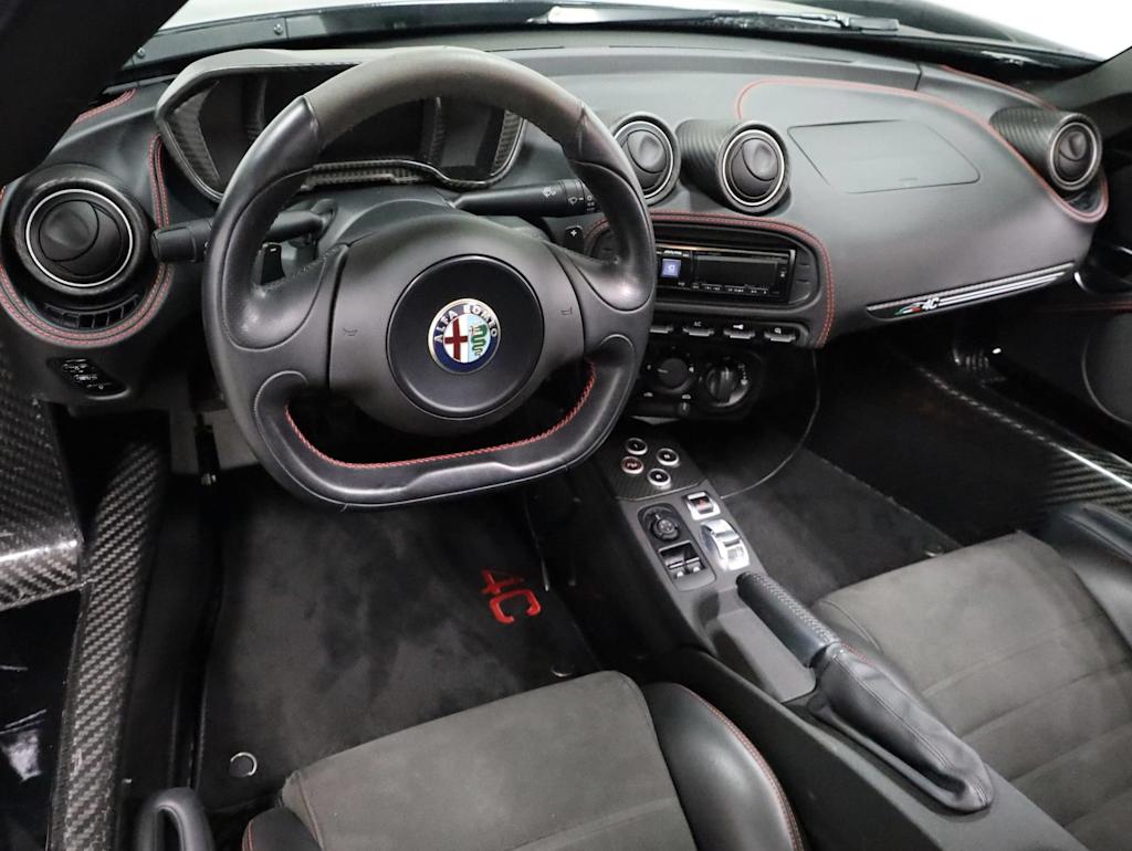 Thumbnail: 2016 Alfa Romeo 4C - 2