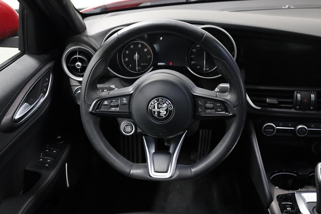 2022 Alfa Romeo Giulia Ti 13