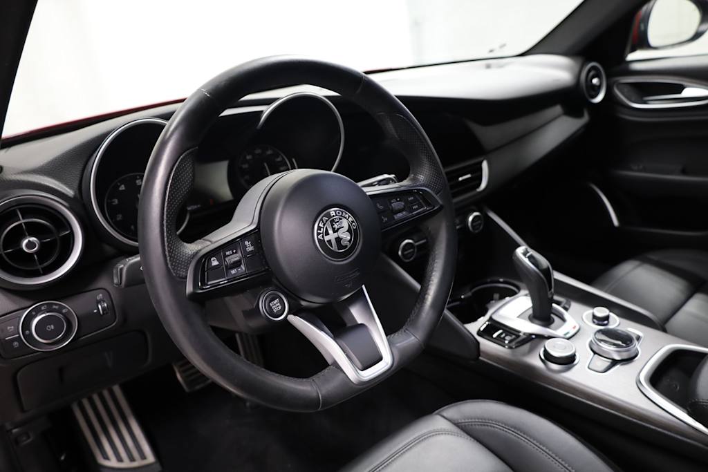 2022 Alfa Romeo Giulia Ti 2