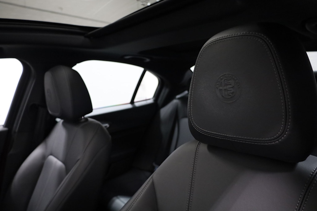 2022 Alfa Romeo Giulia Ti 11