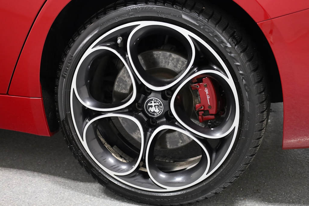 2022 Alfa Romeo Giulia Ti 39