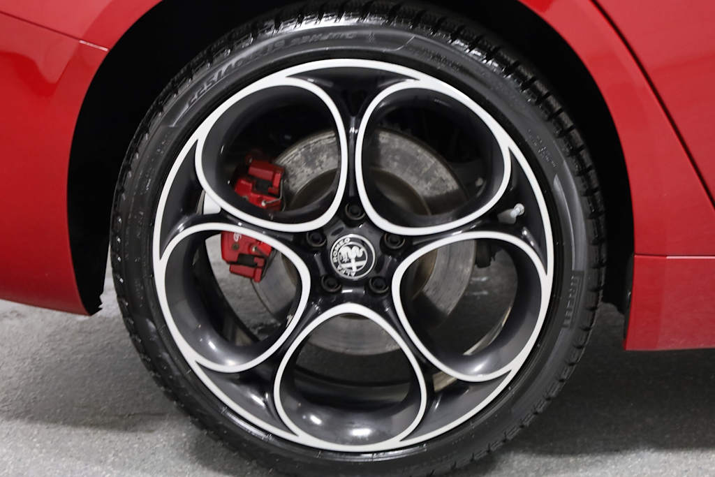 2022 Alfa Romeo Giulia Ti 38