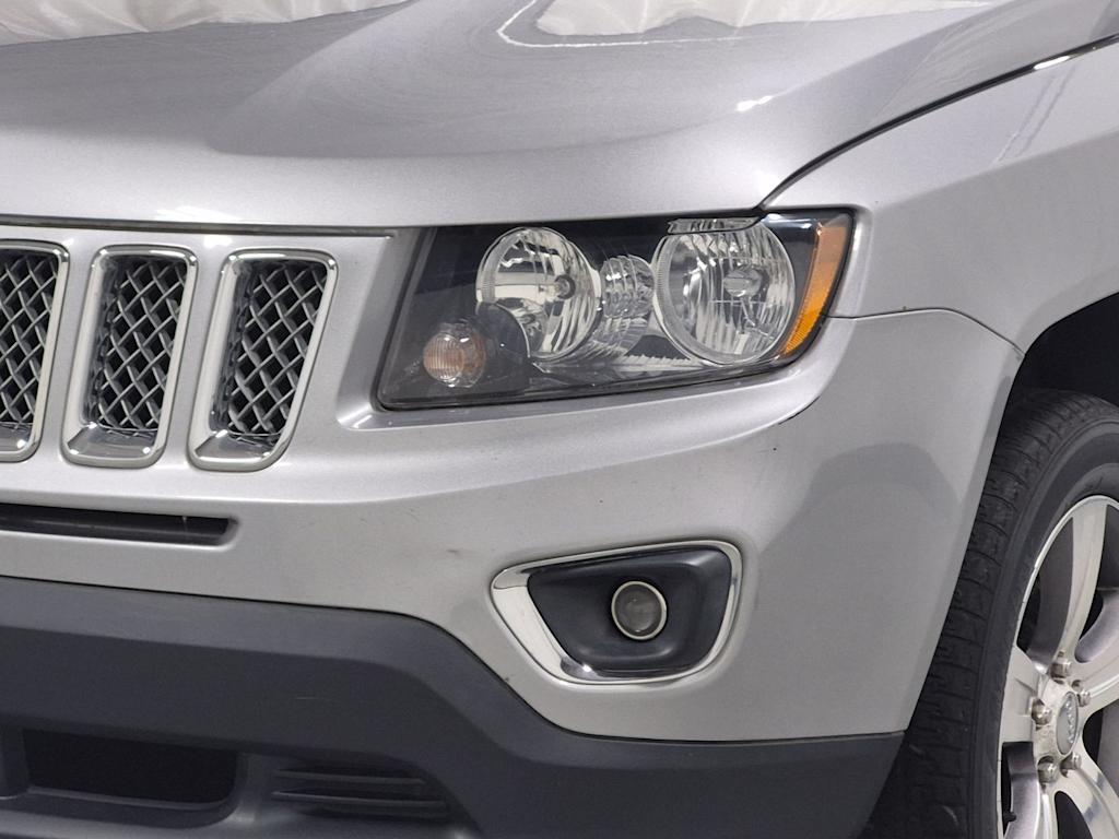 Thumbnail: 2017 Jeep Compass - 24