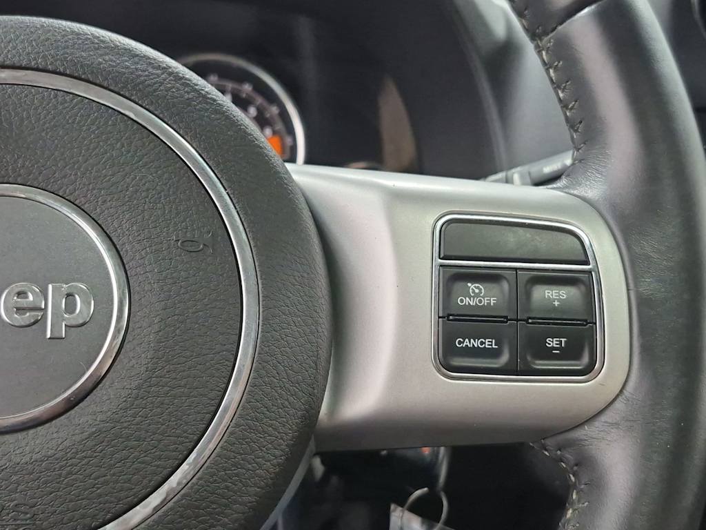 Thumbnail: 2017 Jeep Compass - 32