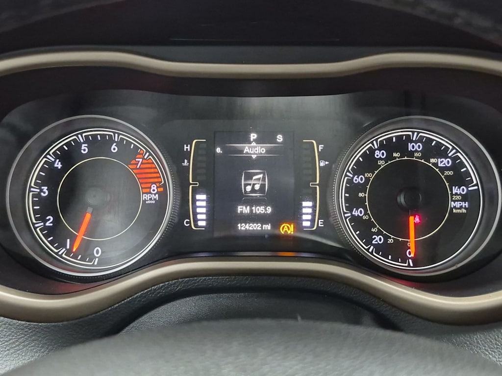 Thumbnail: 2016 Jeep Cherokee - 16