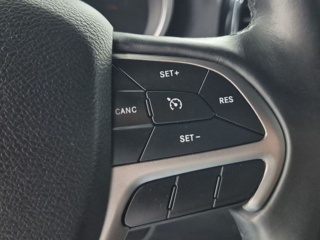 Thumbnail: 2019 Jeep Grand Cherokee - 38