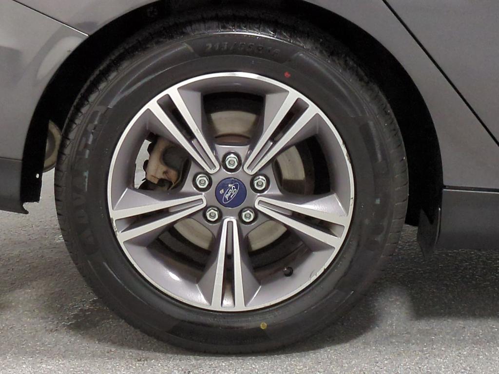 Thumbnail: 2018 Ford Focus - 8
