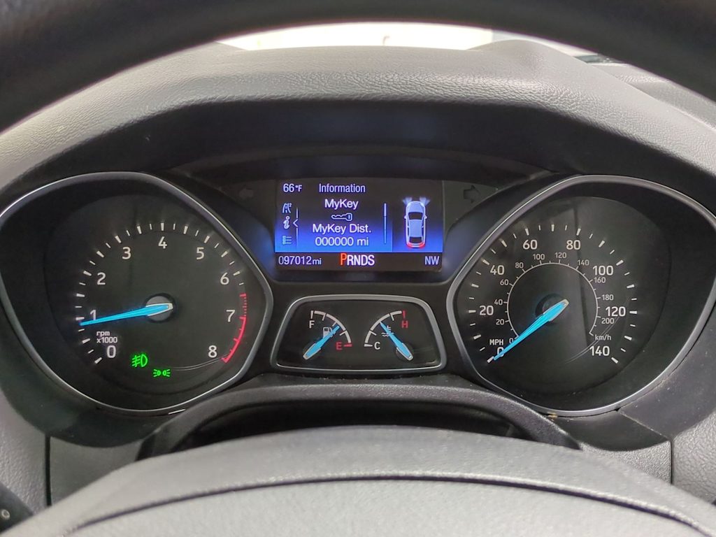 Thumbnail: 2018 Ford Focus - 17