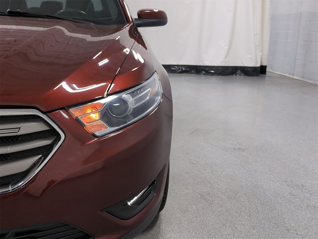 Thumbnail: 2016 Ford Taurus - 7