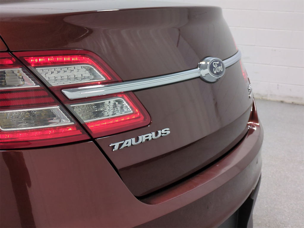 Thumbnail: 2016 Ford Taurus - 25