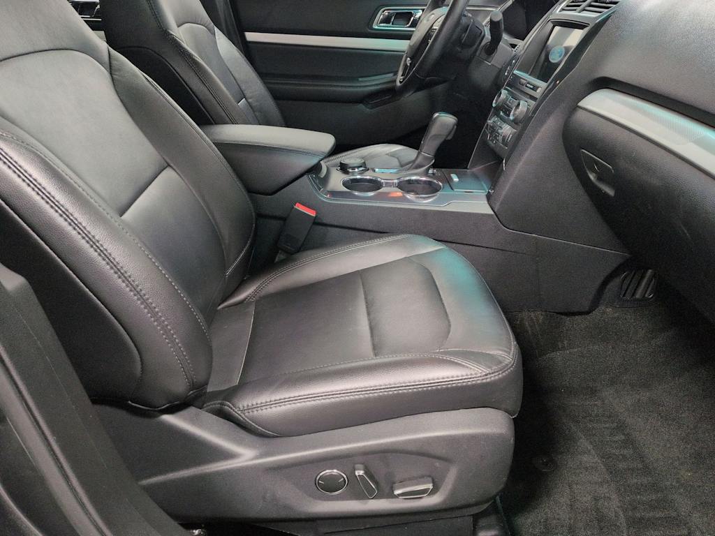 Thumbnail: 2017 Ford Explorer - 11
