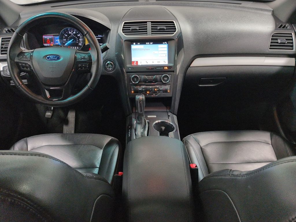 Thumbnail: 2017 Ford Explorer - 9