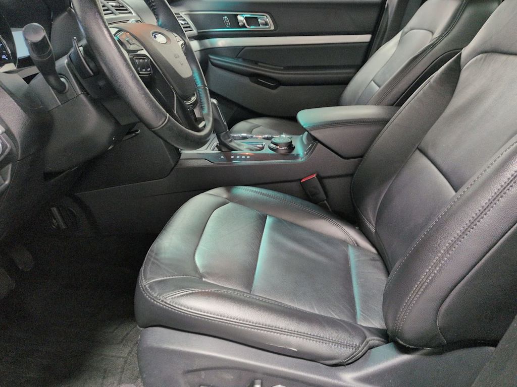 Thumbnail: 2017 Ford Explorer - 10