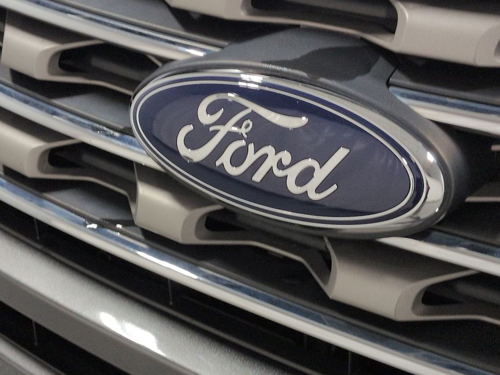 Thumbnail: 2017 Ford Explorer - 7