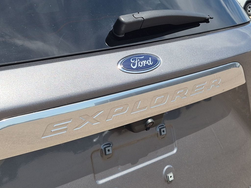 Thumbnail: 2021 Ford Explorer - 24