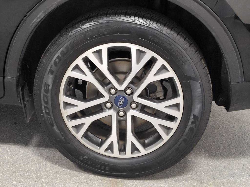 Thumbnail: 2020 Ford Escape - 8