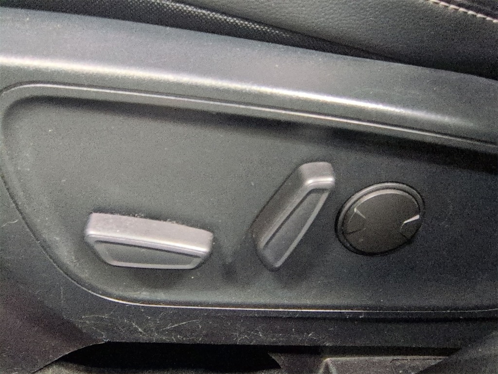 Thumbnail: 2020 Ford Escape - 27