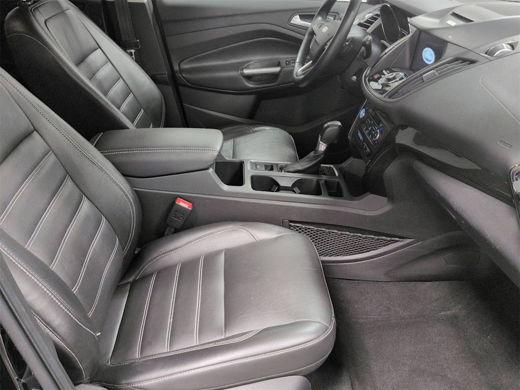 Thumbnail: 2017 Ford Escape - 28