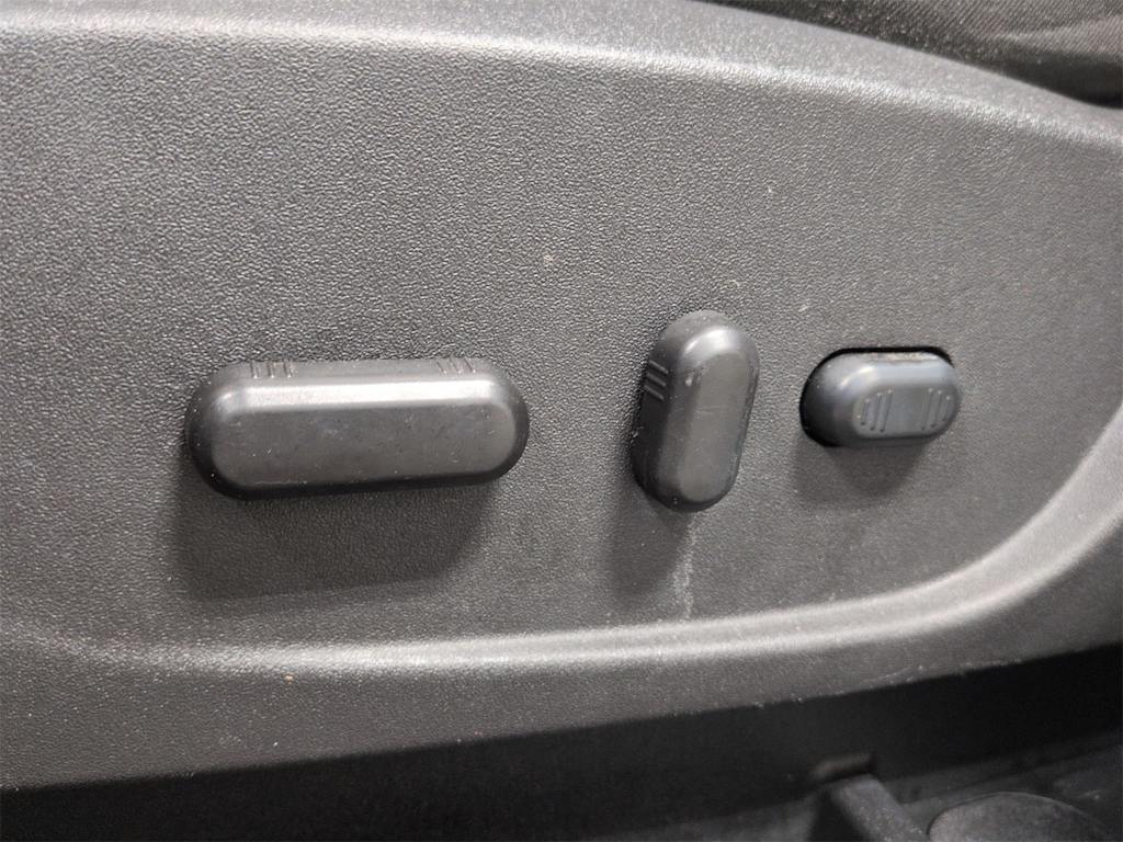 Thumbnail: 2017 Ford Escape - 26