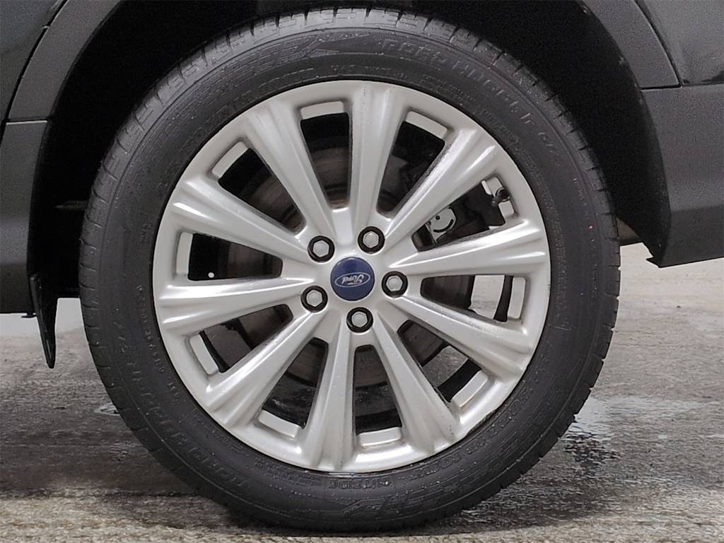 Thumbnail: 2017 Ford Escape - 8