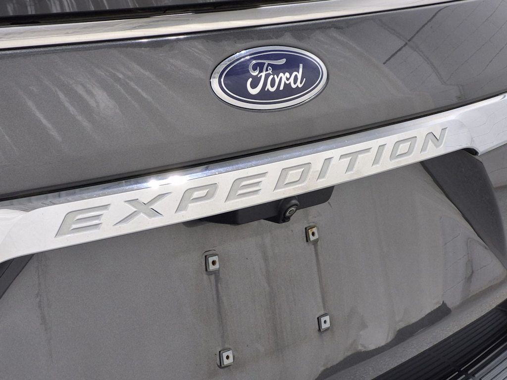 Thumbnail: 2020 Ford Expedition - 24
