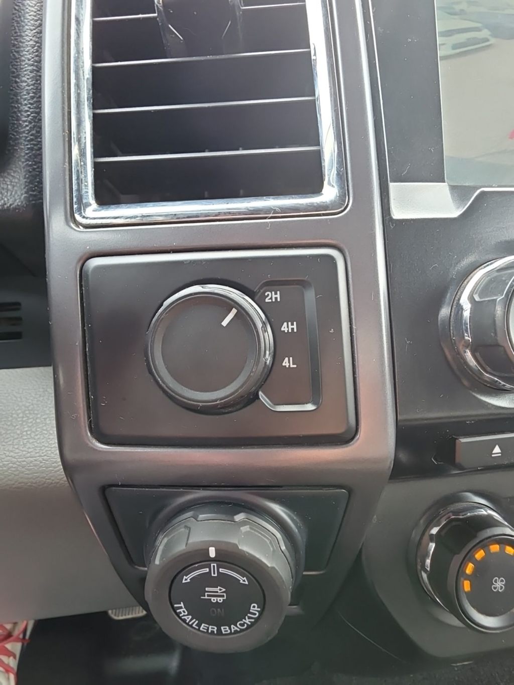 Thumbnail: 2016 Ford F-150 - 14