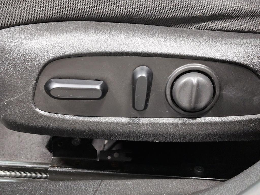 Thumbnail: 2020 Chevrolet Malibu - 27