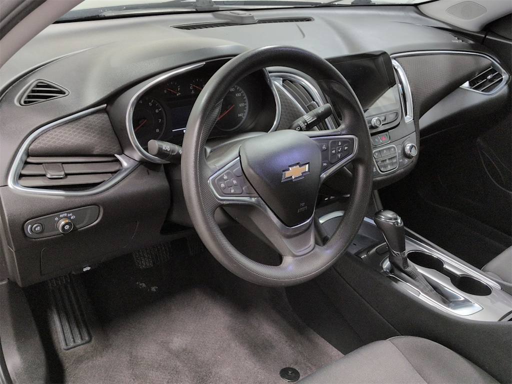 Thumbnail: 2020 Chevrolet Malibu - 2