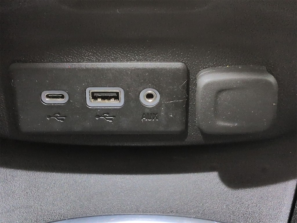 Thumbnail: 2020 Chevrolet Malibu - 36