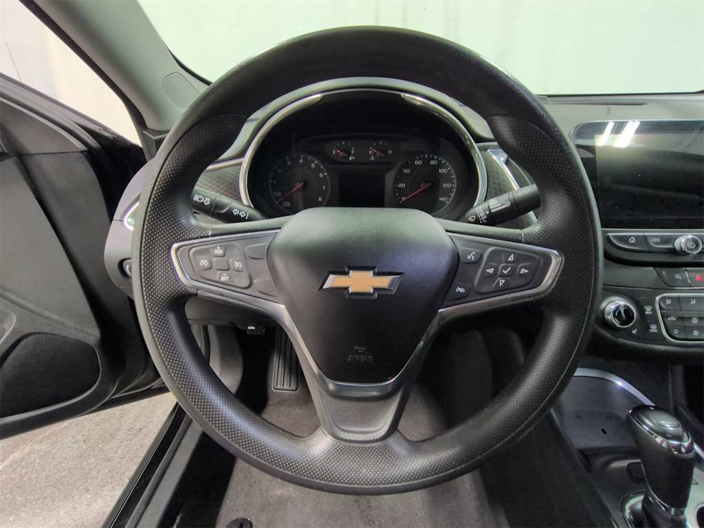 Thumbnail: 2020 Chevrolet Malibu - 14