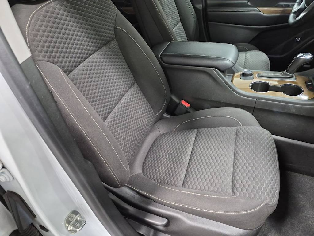 Thumbnail: 2018 GMC Acadia - 36