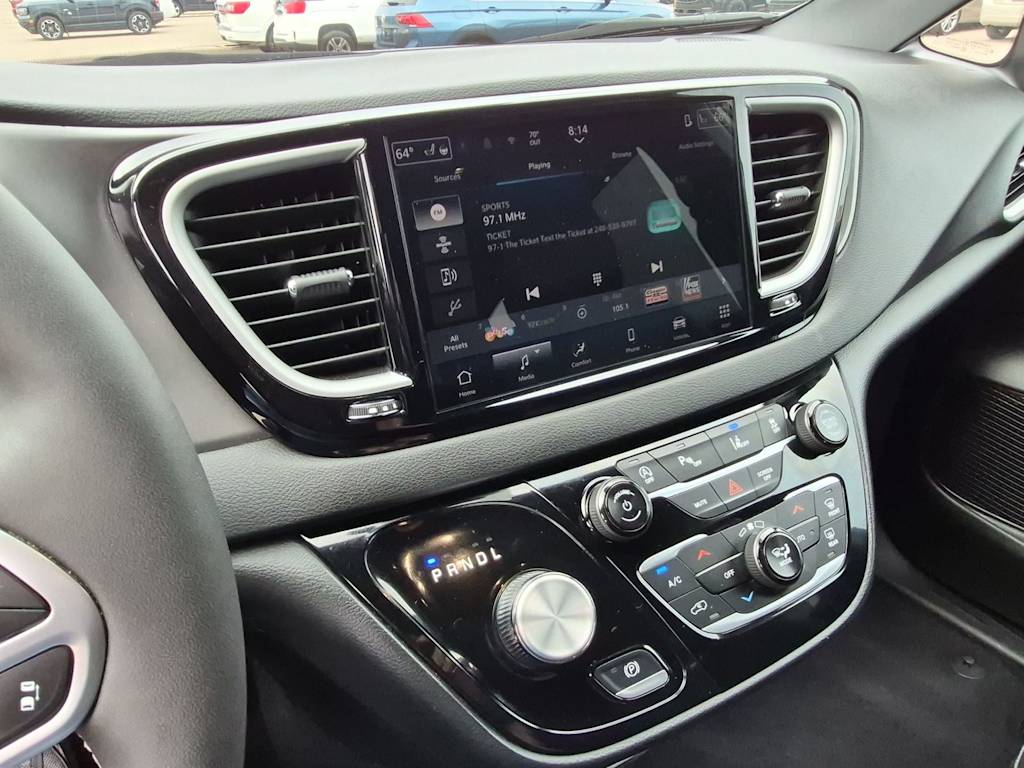Thumbnail: 2025 Chrysler Pacifica - 14