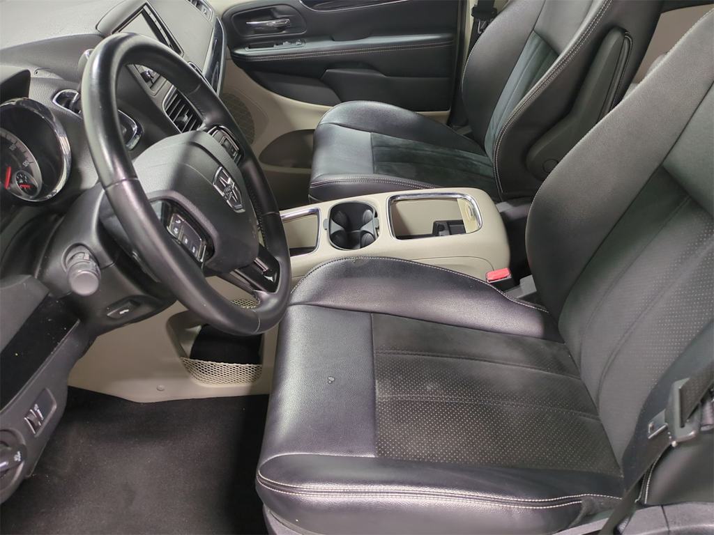 Thumbnail: 2014 Dodge Grand Caravan - 11