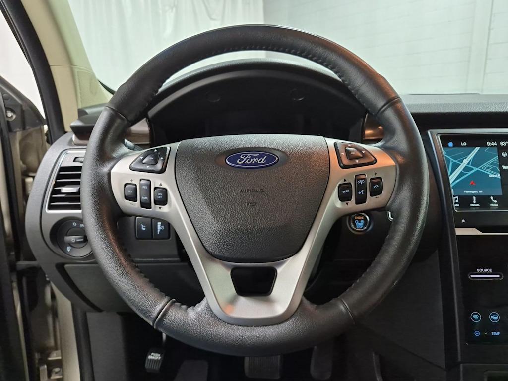 Thumbnail: 2018 Ford Flex - 13