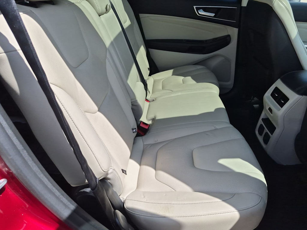 Thumbnail: 2017 Ford Edge - 30