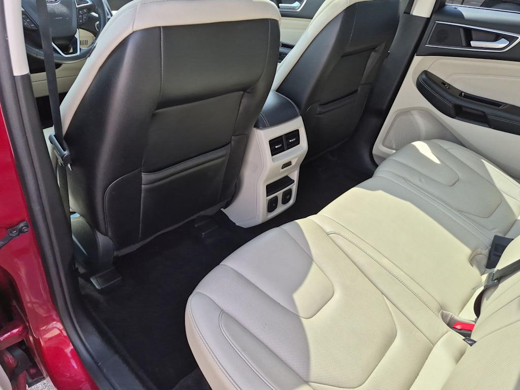 Thumbnail: 2017 Ford Edge - 13