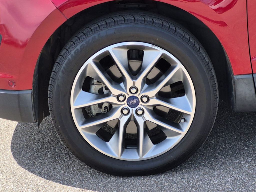 Thumbnail: 2017 Ford Edge - 8