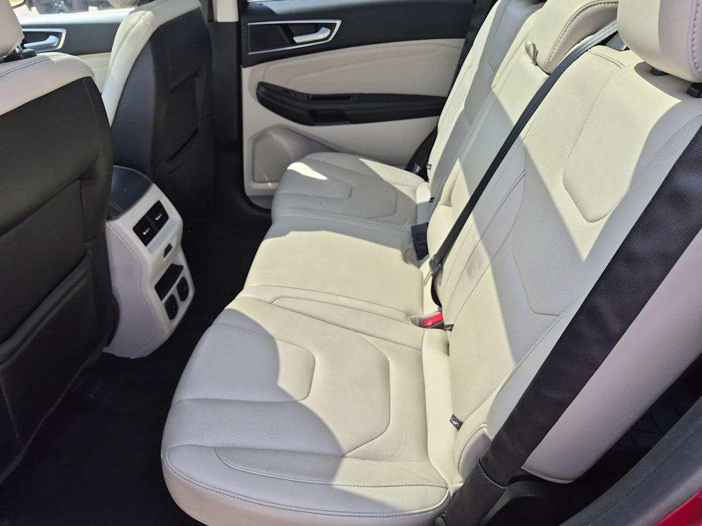 Thumbnail: 2017 Ford Edge - 29