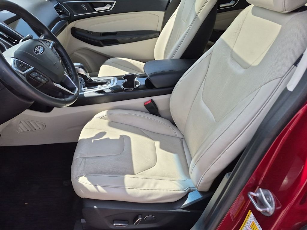 Thumbnail: 2017 Ford Edge - 11