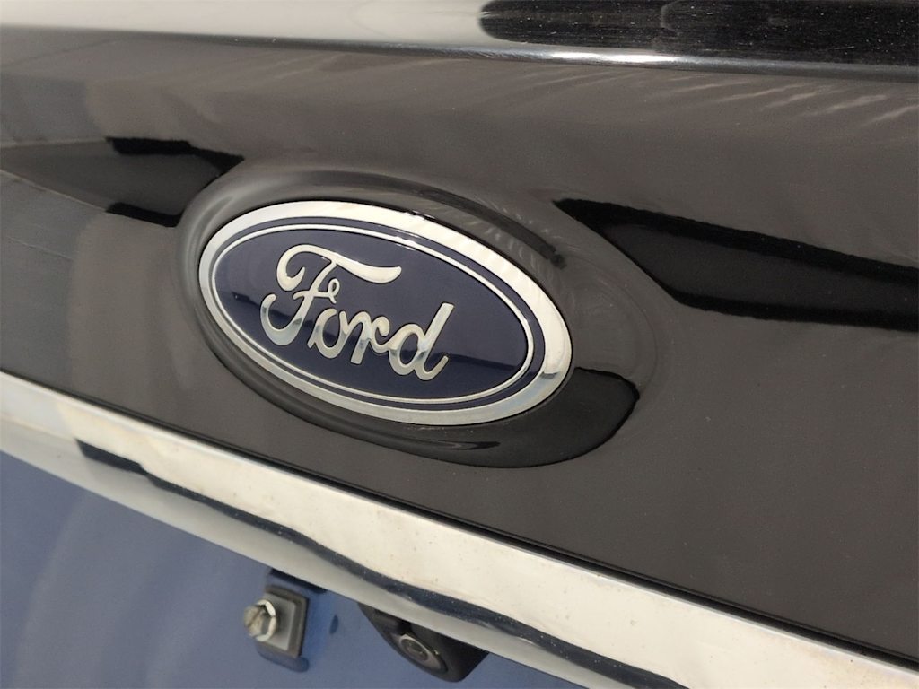 Thumbnail: 2020 Ford Edge - 25