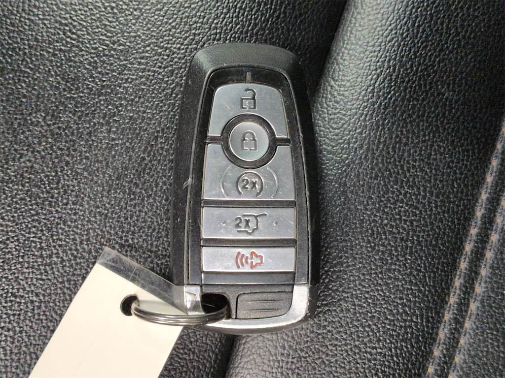 Thumbnail: 2020 Ford Edge - 19