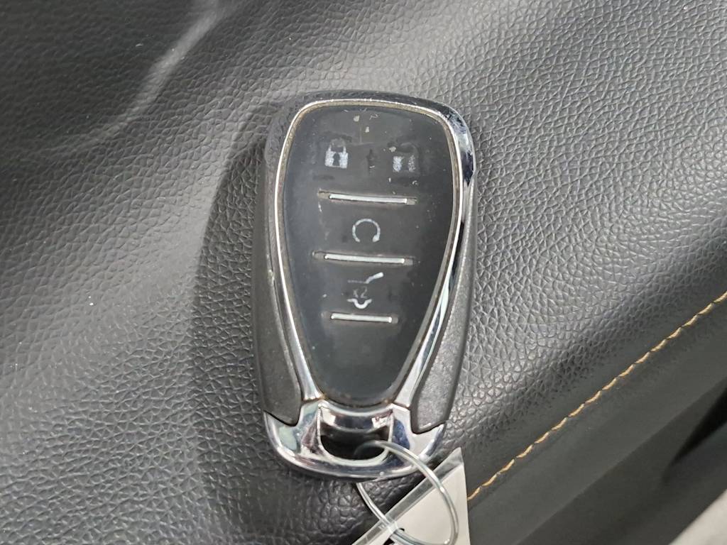 Thumbnail: 2019 Chevrolet Equinox - 18