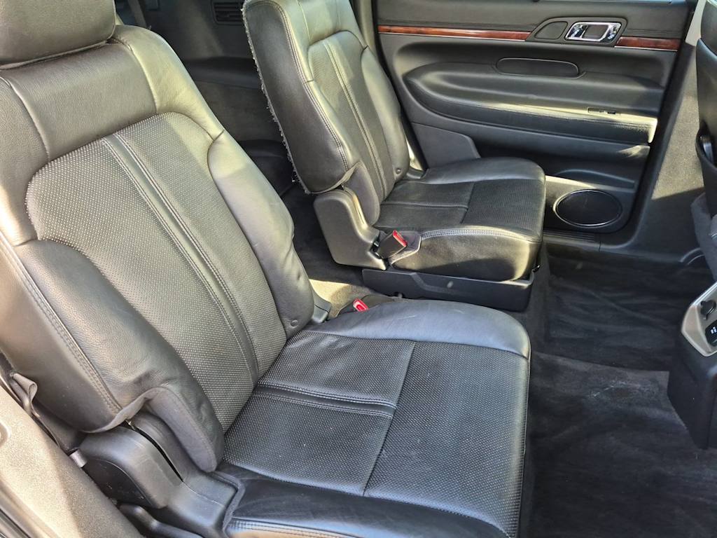 Thumbnail: 2012 Lincoln MKT - 11